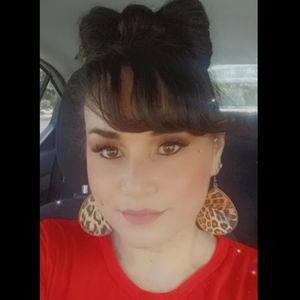 Meet your Posher, Glendaly